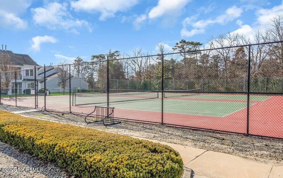 1015 Waters Edge Drive