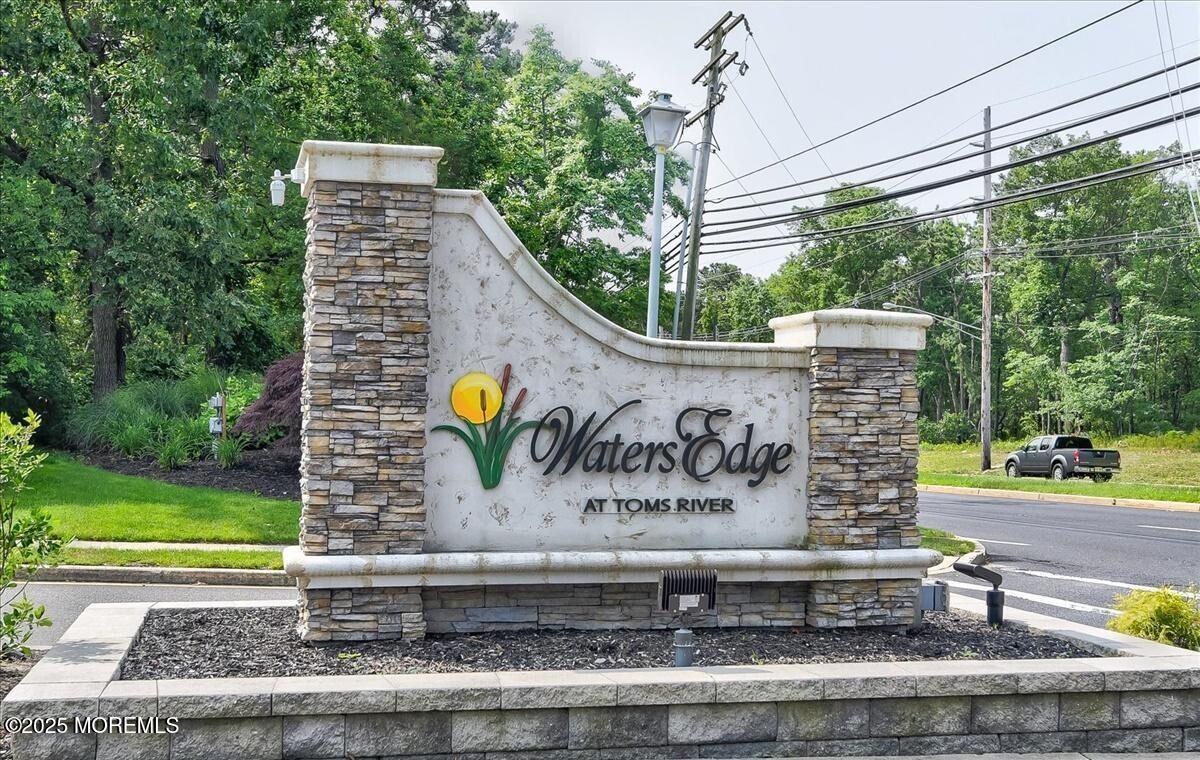 1015 Waters Edge Drive