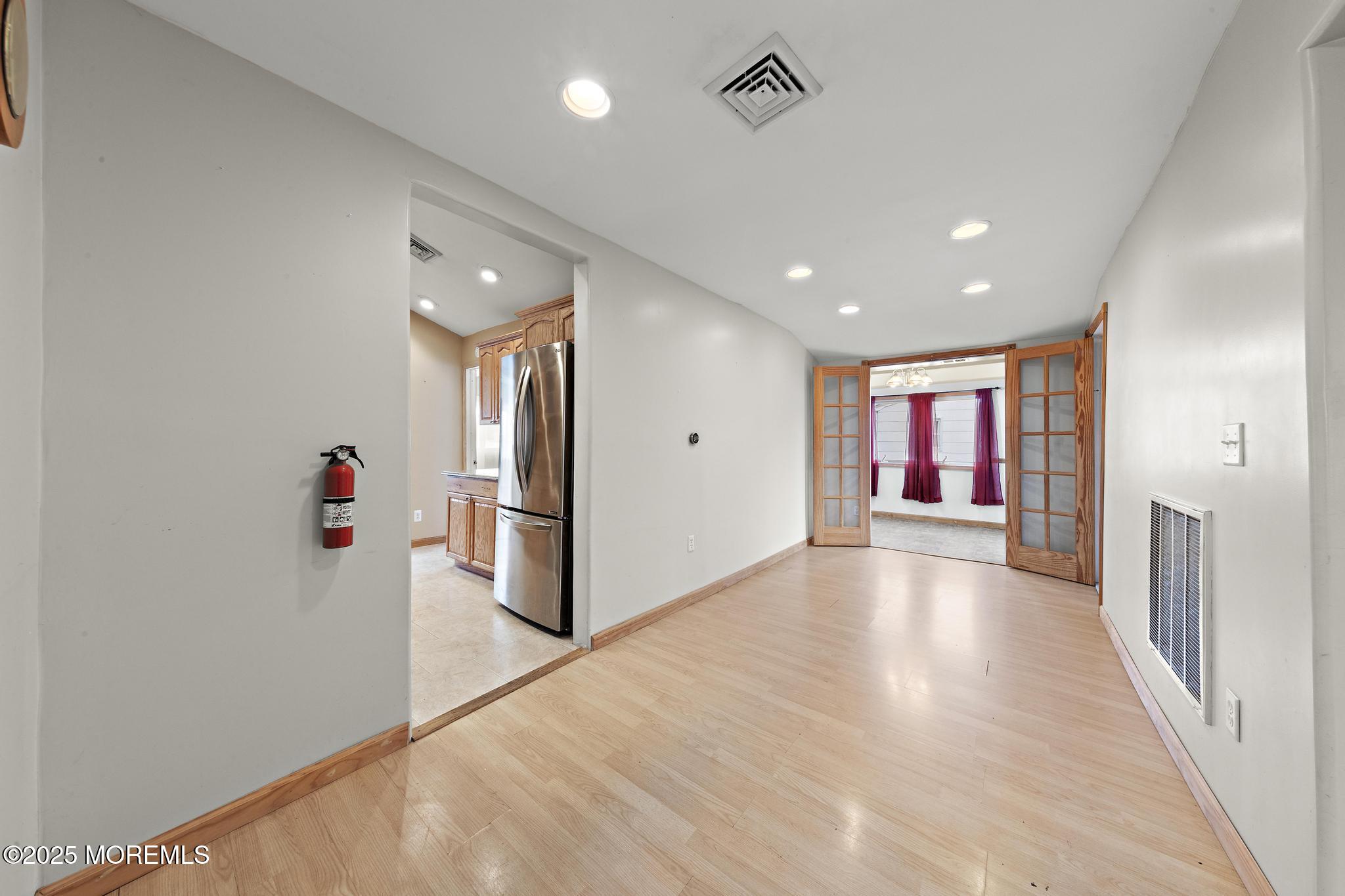 73 Dolphin Road