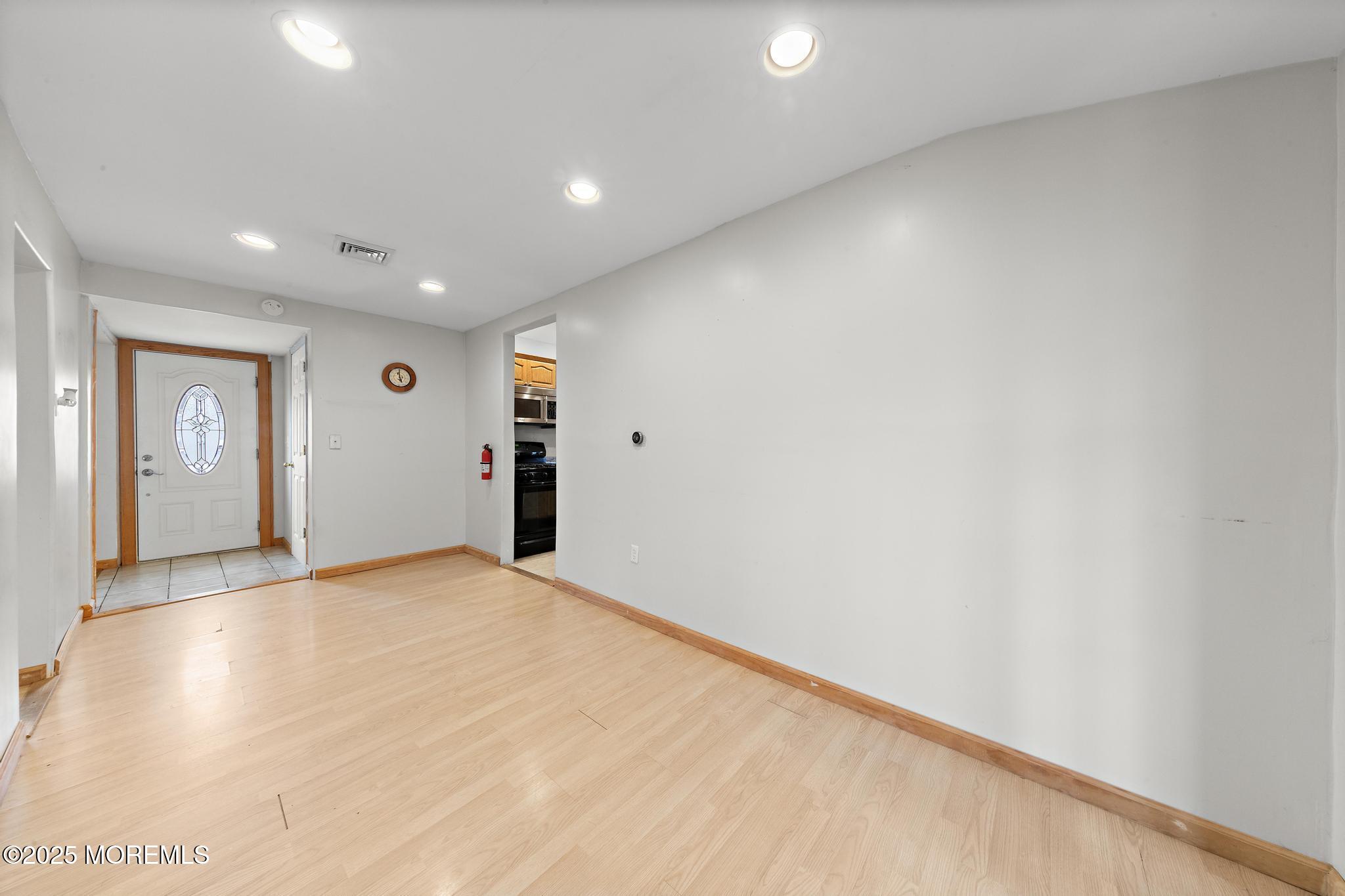 73 Dolphin Road