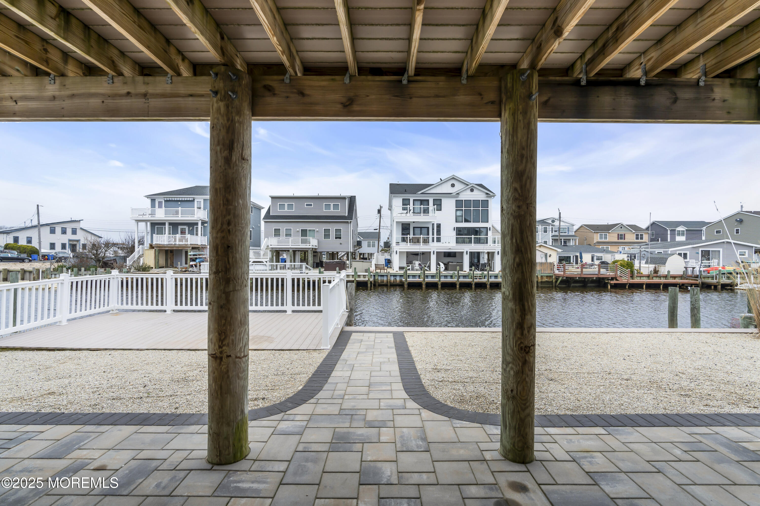 1099 Mill Creek