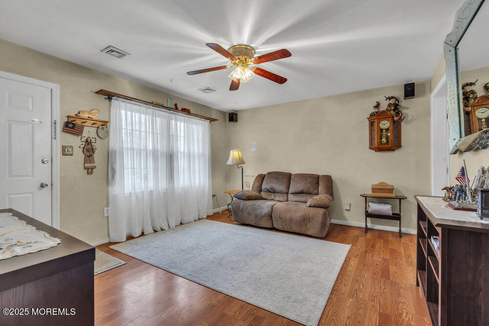 117 Bowsprit Road