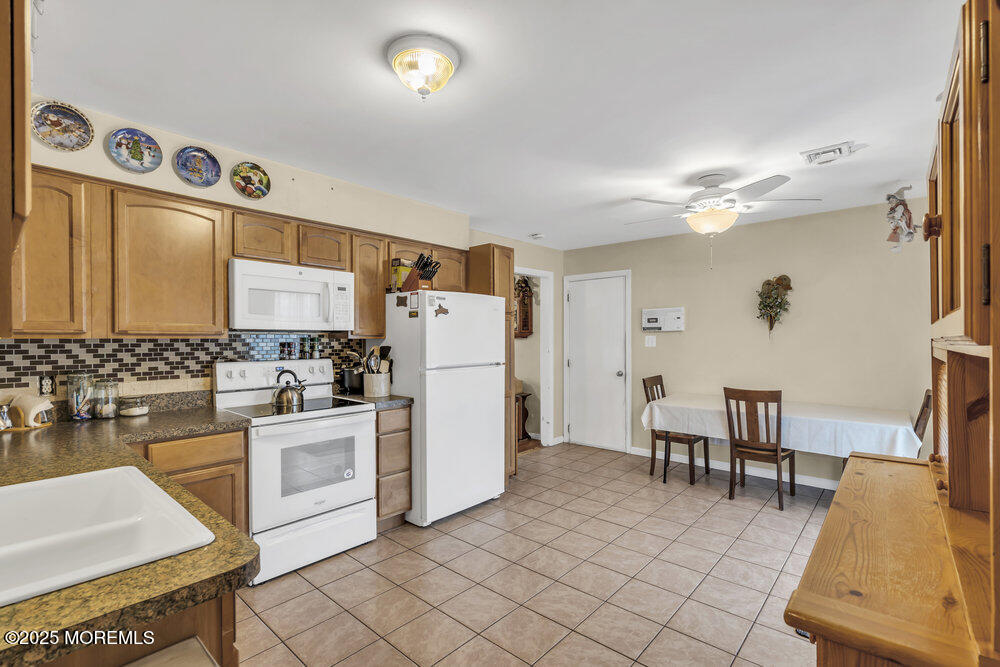 117 Bowsprit Road