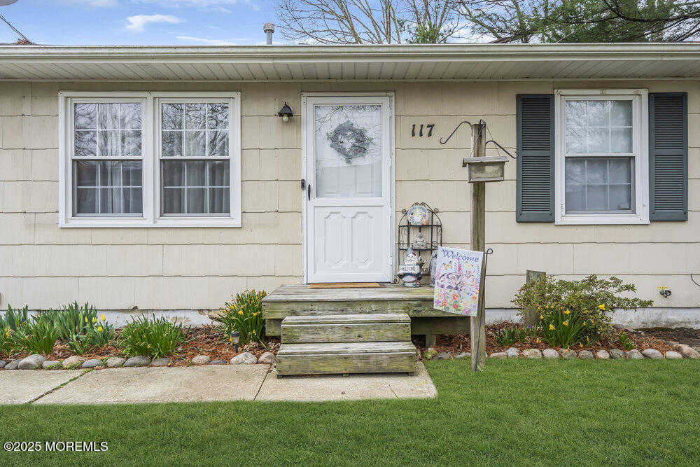 117 Bowsprit Road