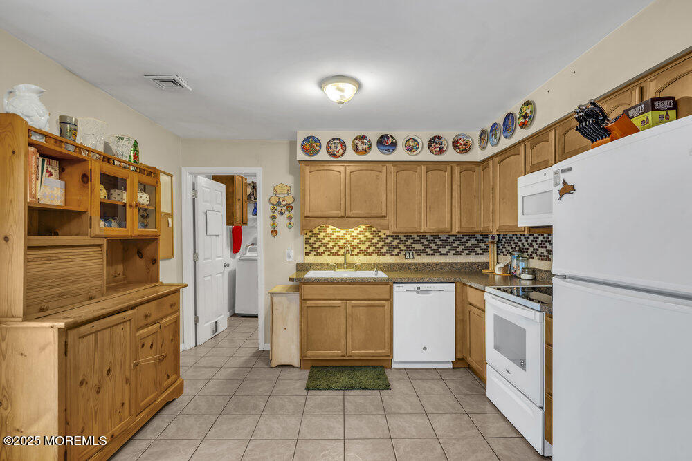117 Bowsprit Road