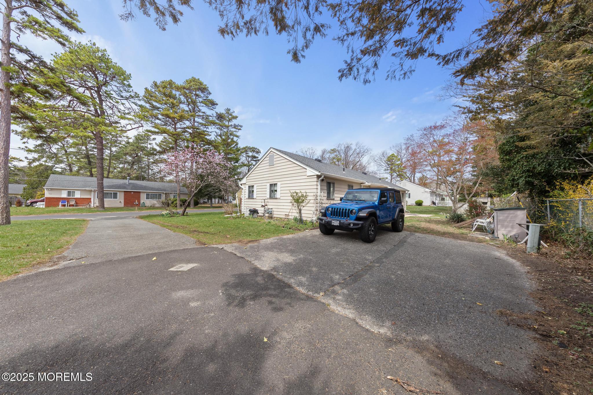 14B S Heron Street