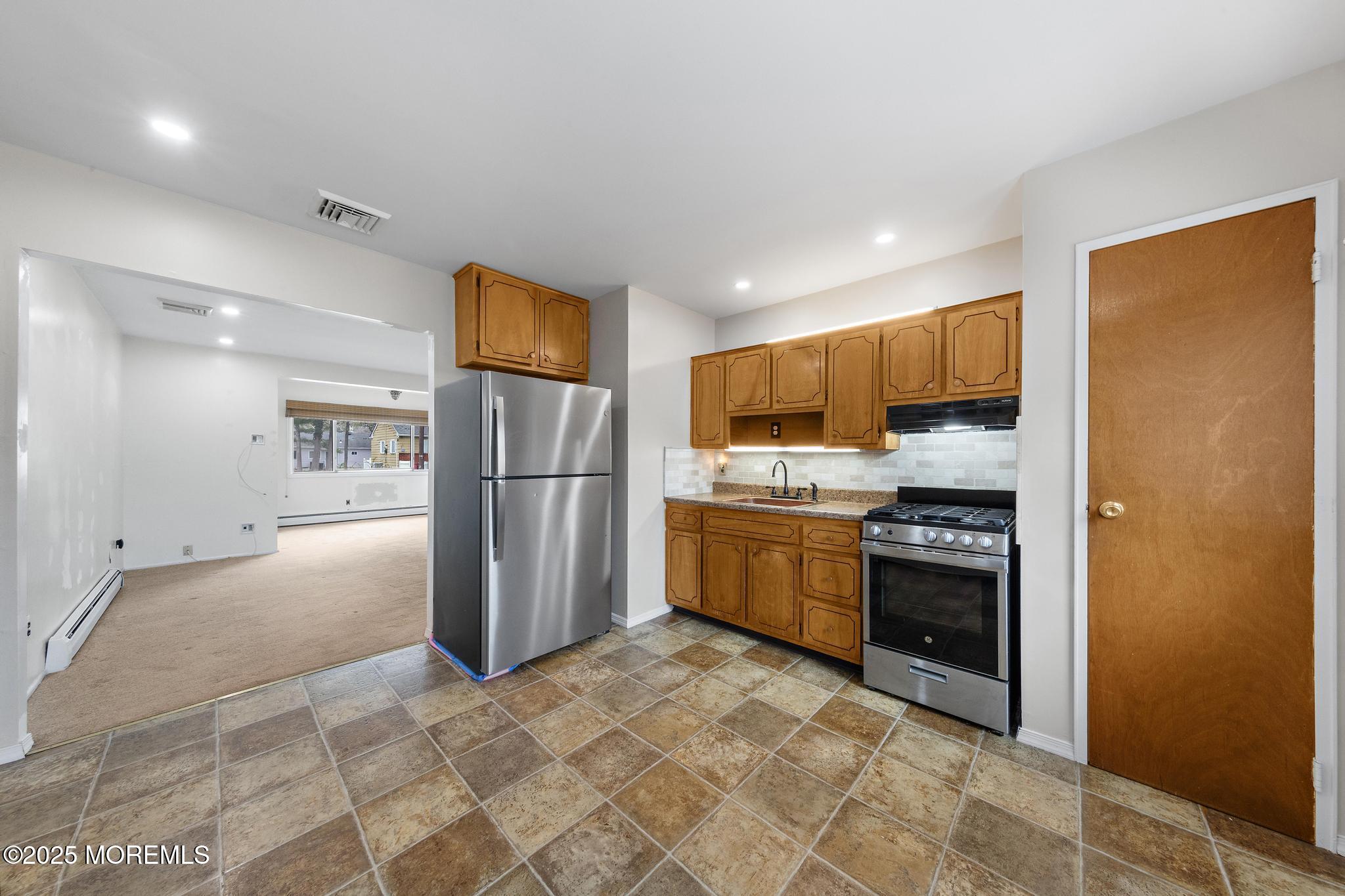 14B S Heron Street