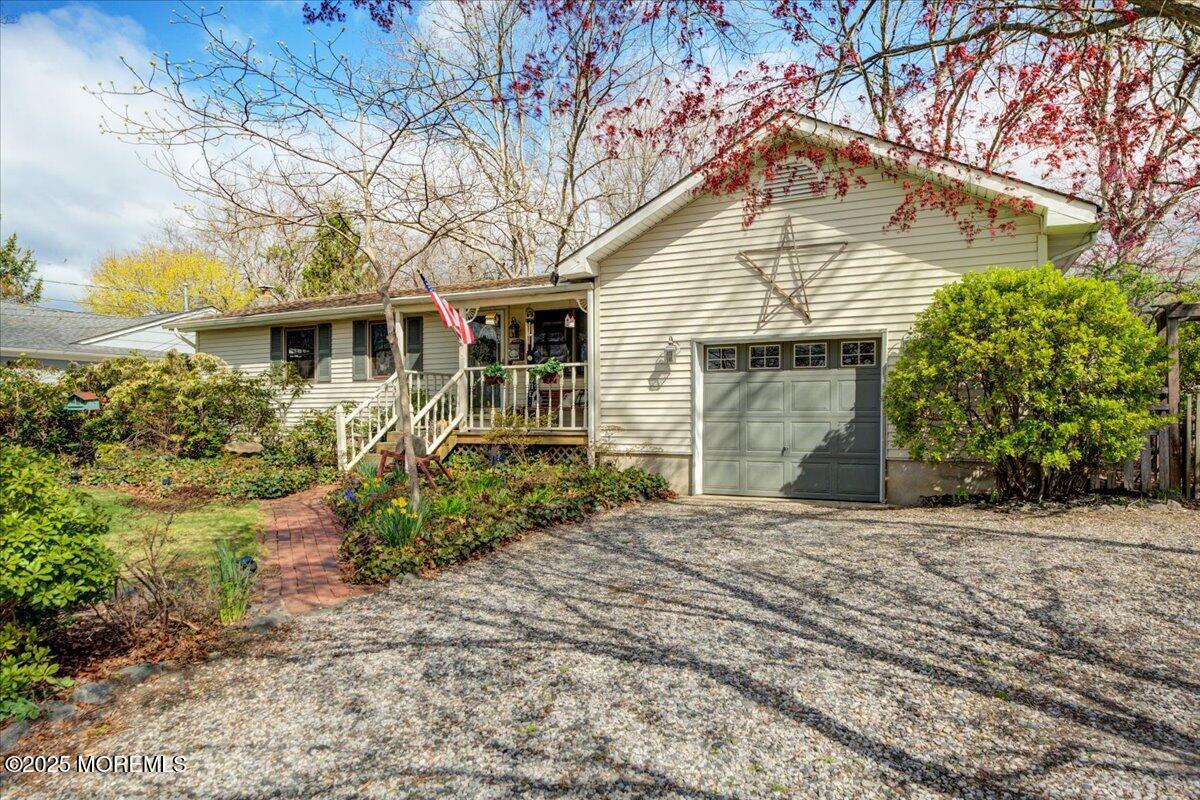 1046 Cutlass Avenue