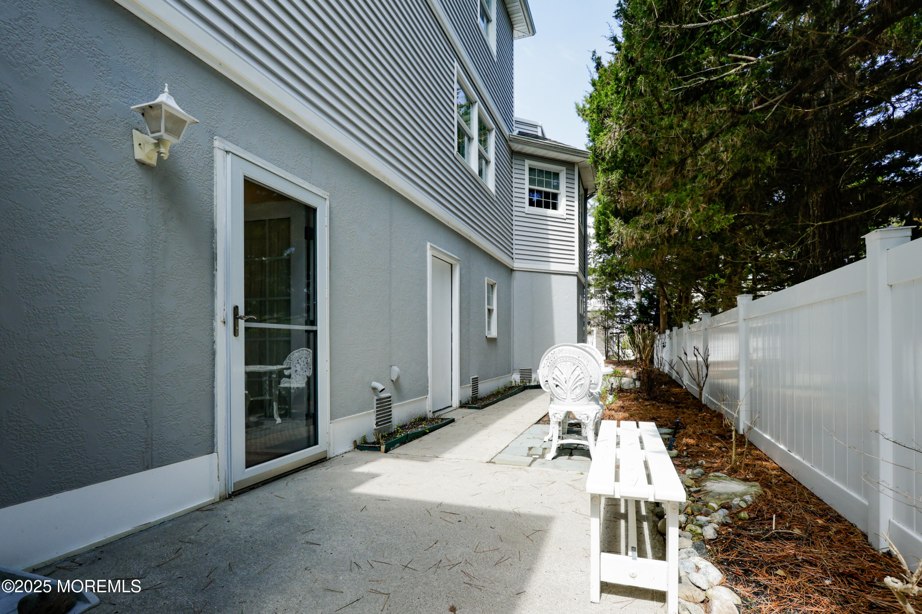 12 E 25th Street