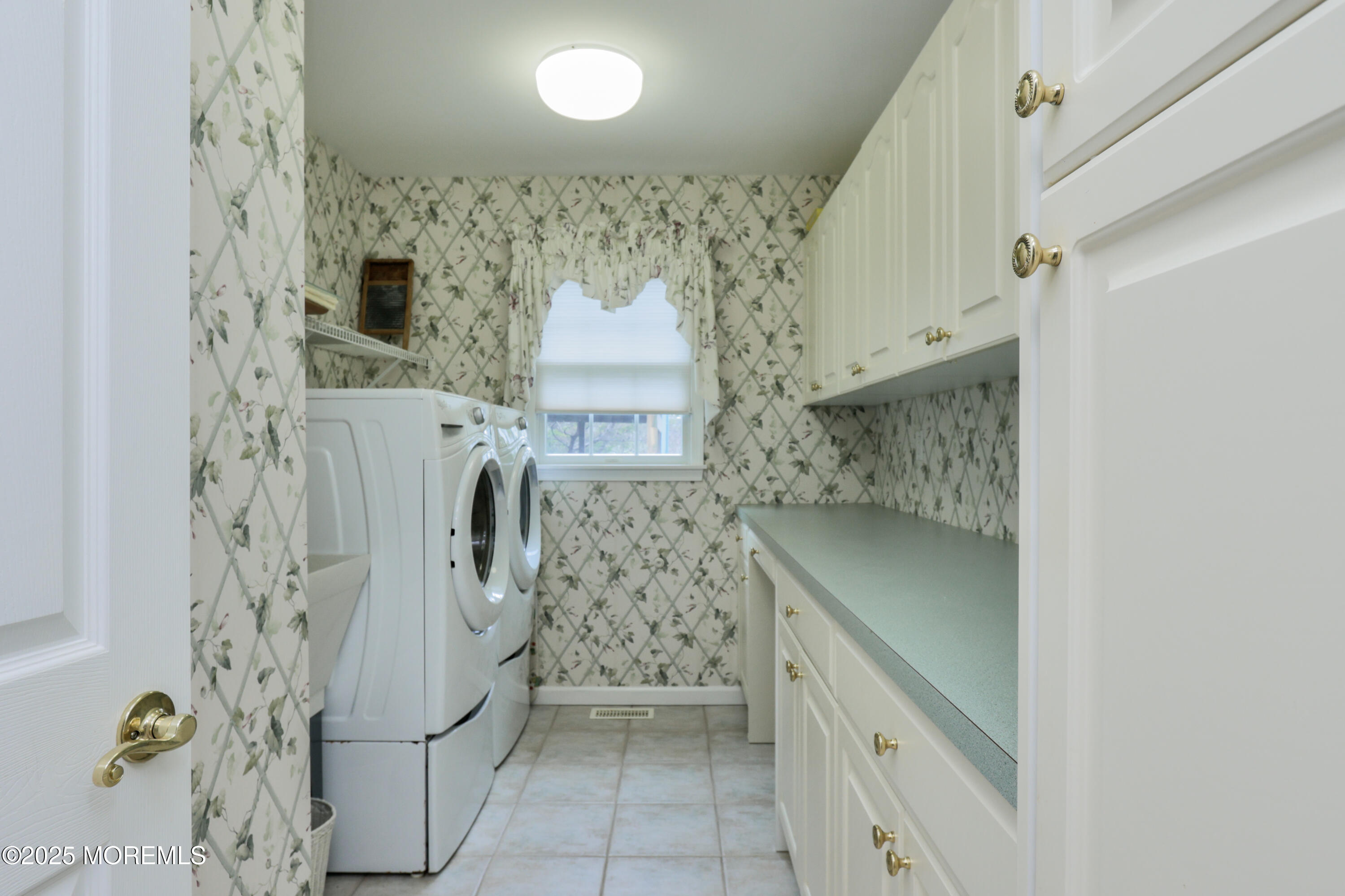 12 E 25th Street