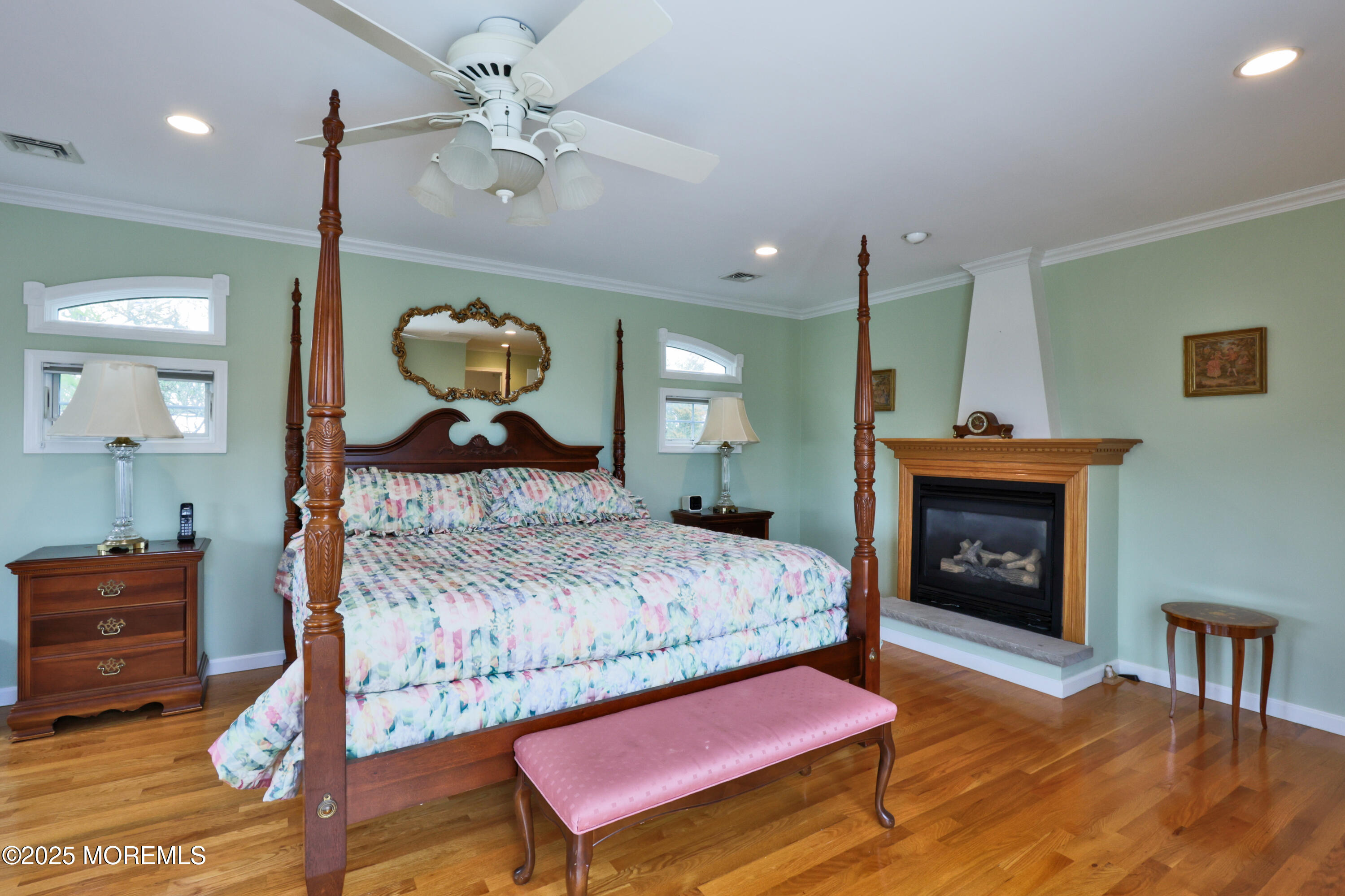 12 E 25th Street
