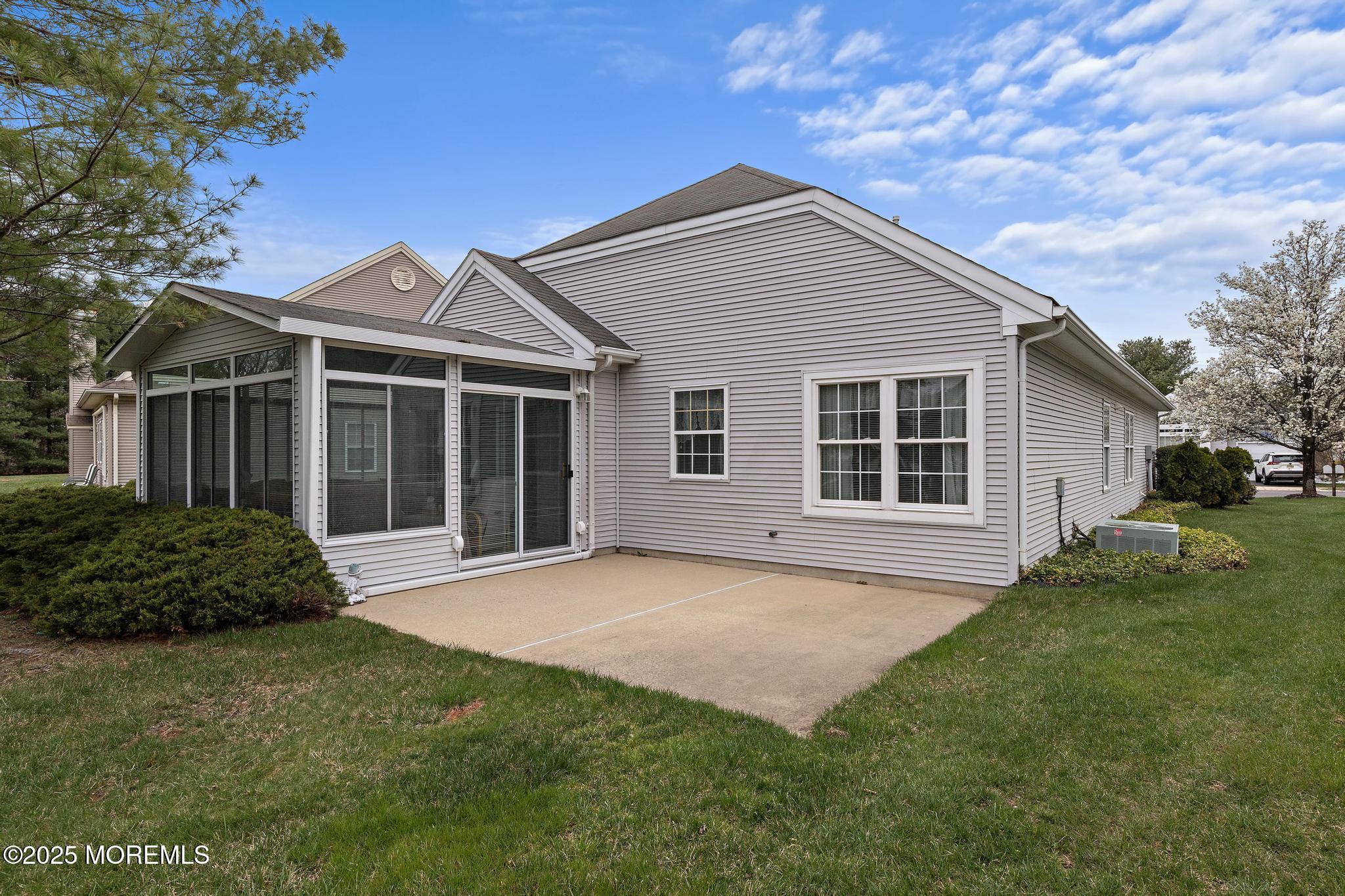 7 Edgeworth Circle