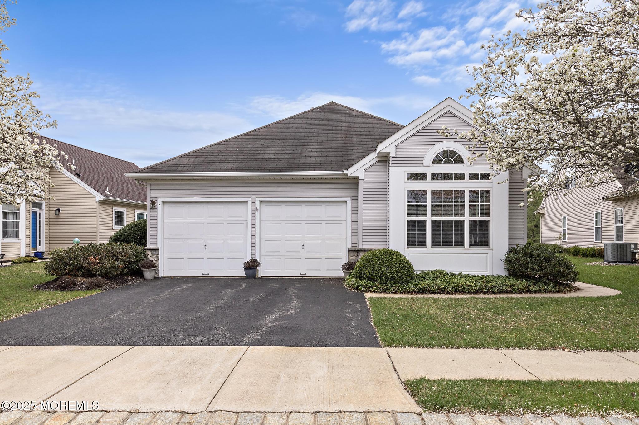7 Edgeworth Circle