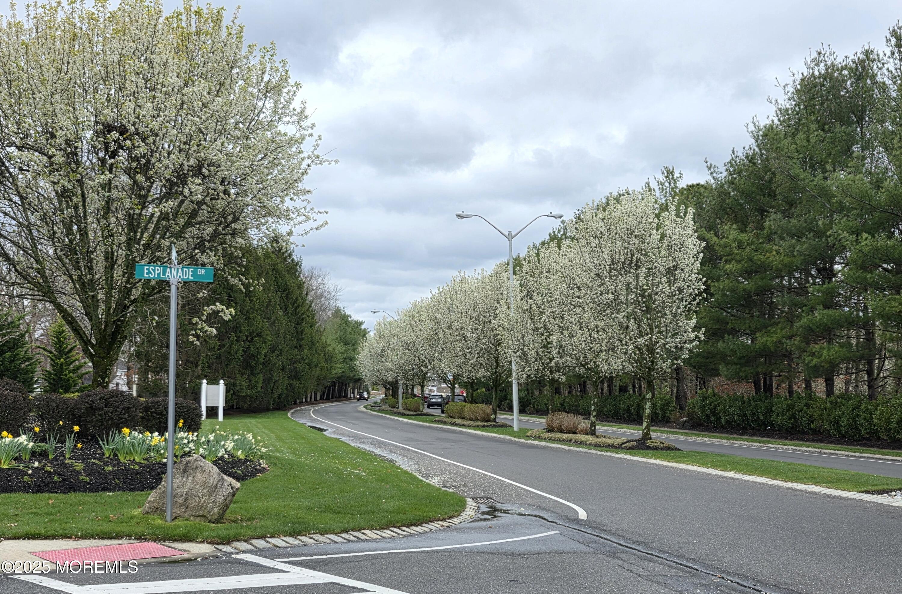 16 Frog Pond Drive