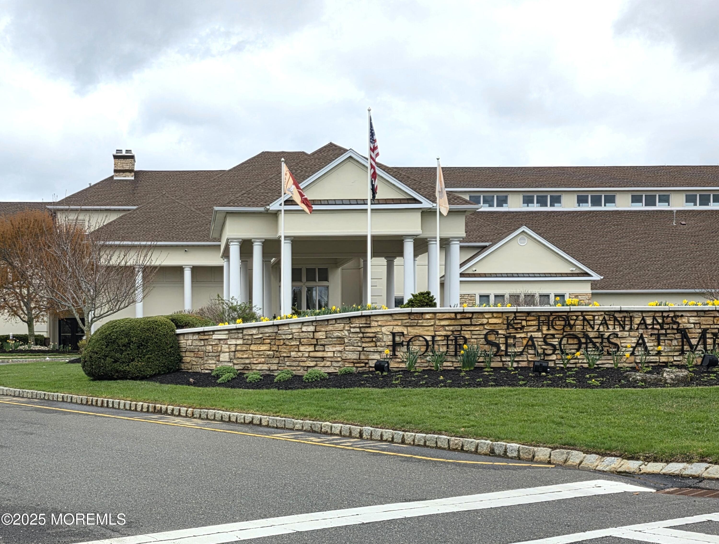 16 Frog Pond Drive