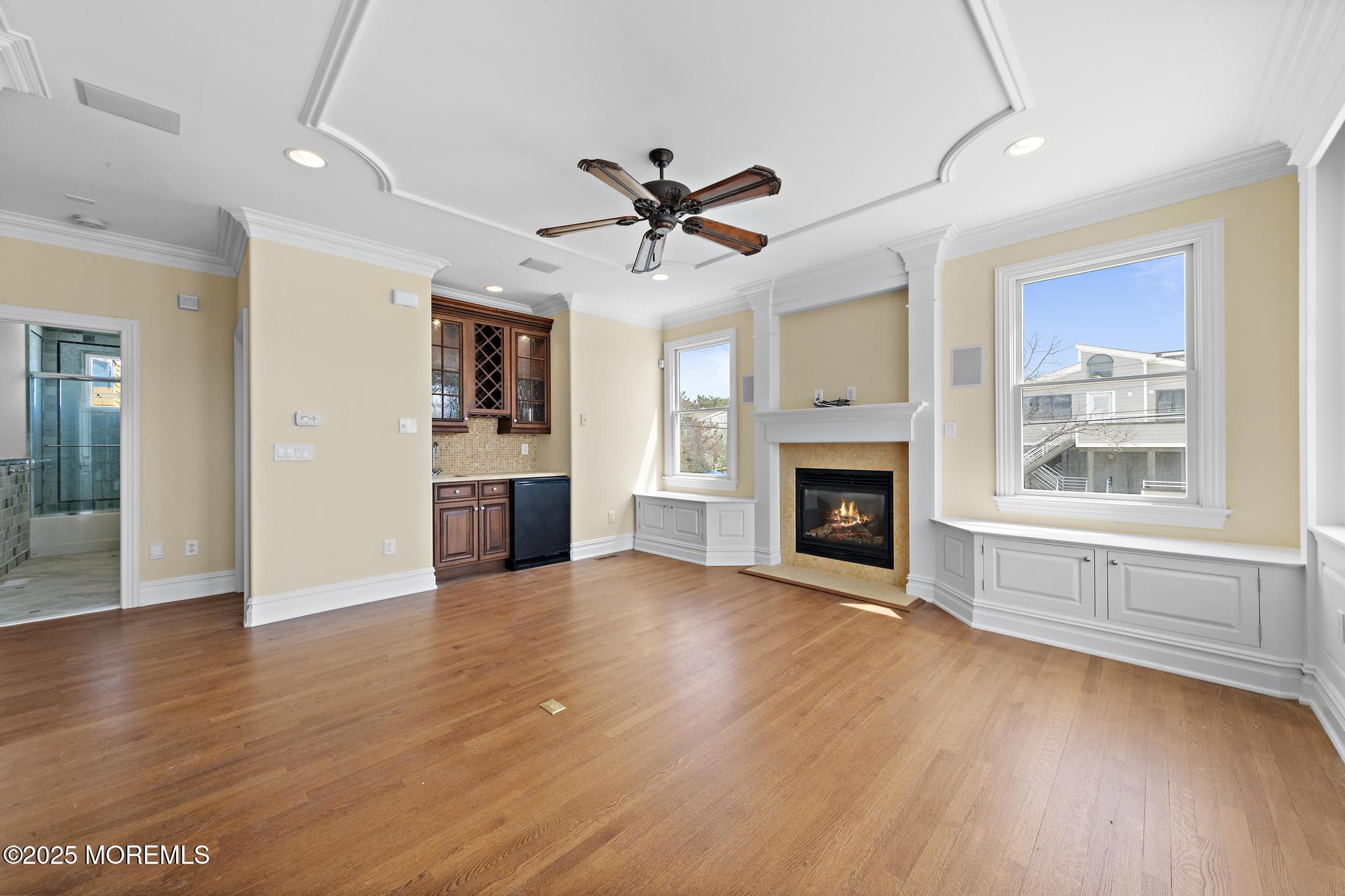 9 Lange Avenue
