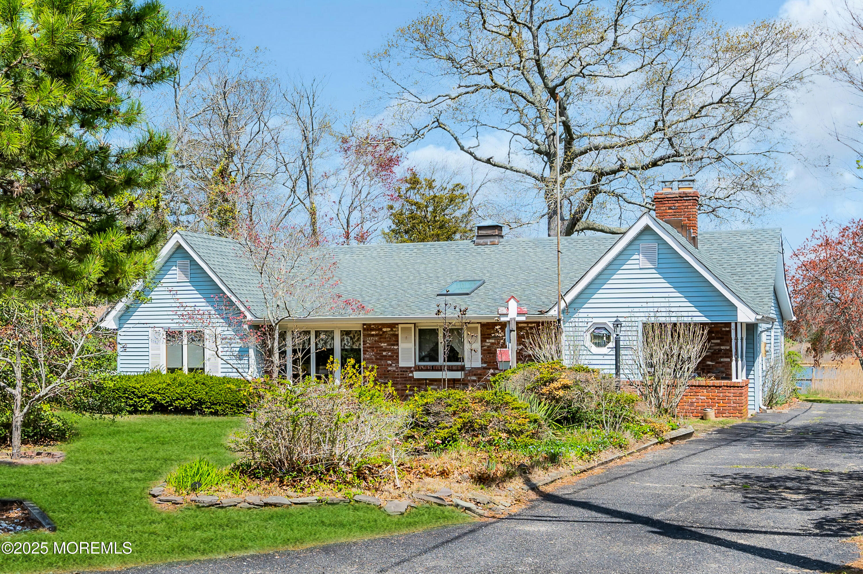 7 Dock Avenue