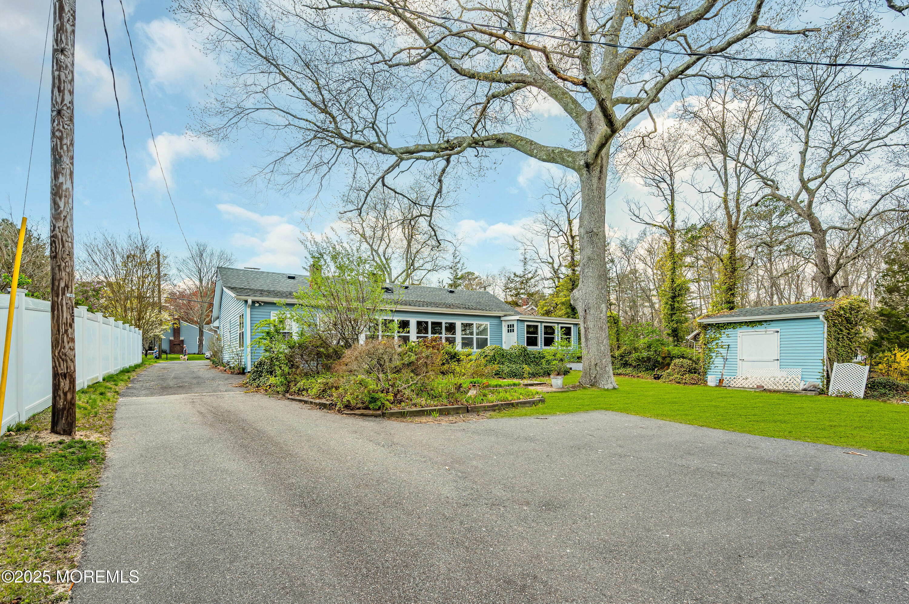 7 Dock Avenue