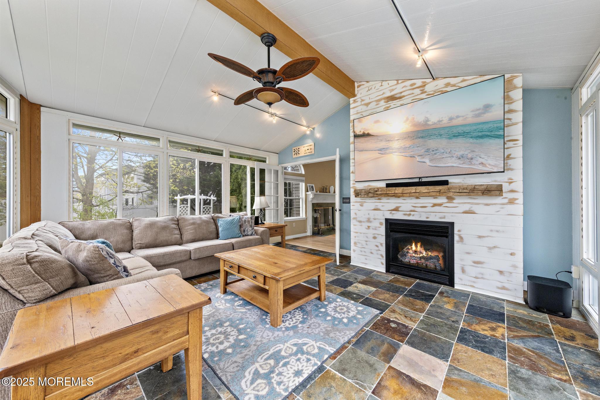 16 Ridgeview Drive