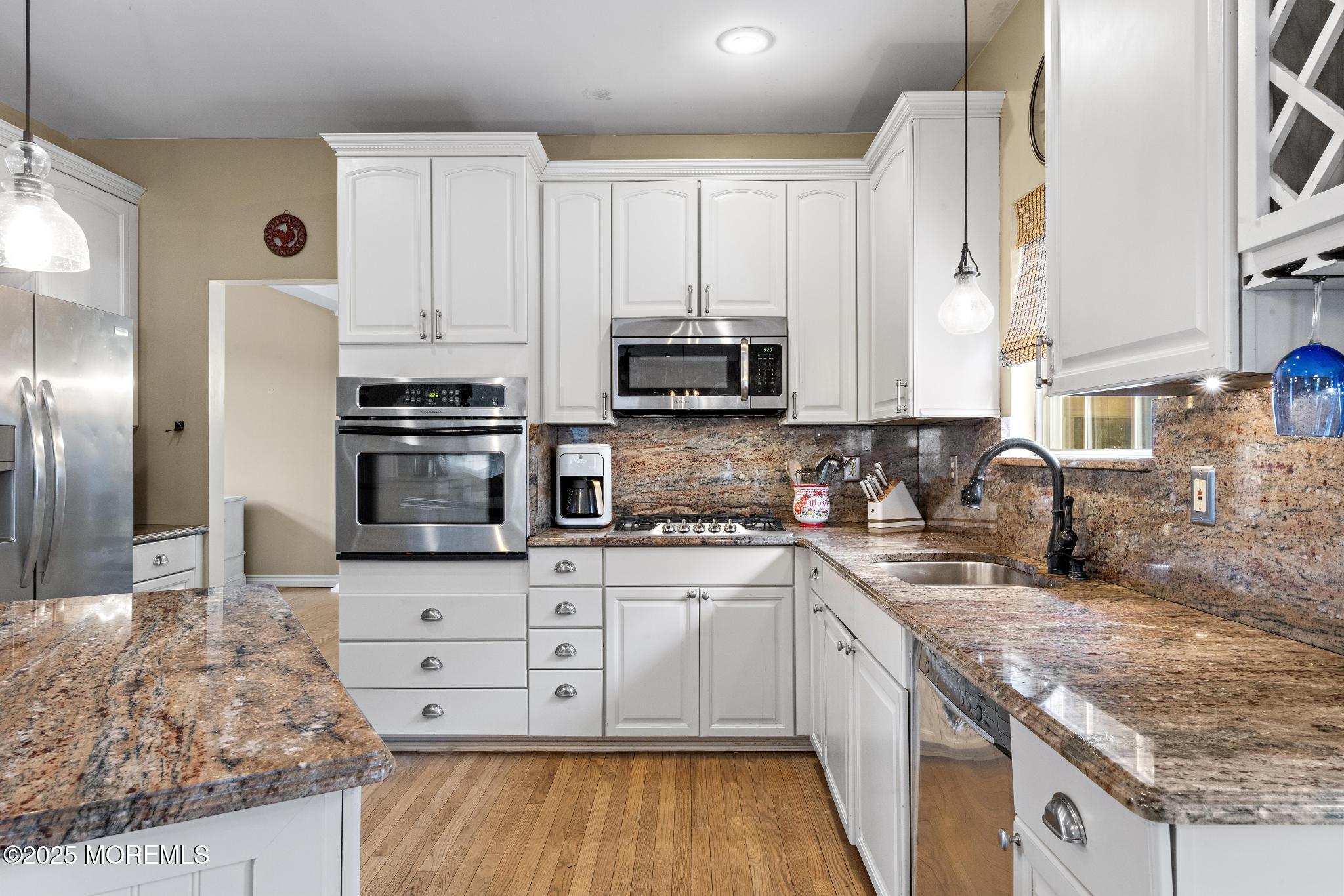 16 Ridgeview Drive