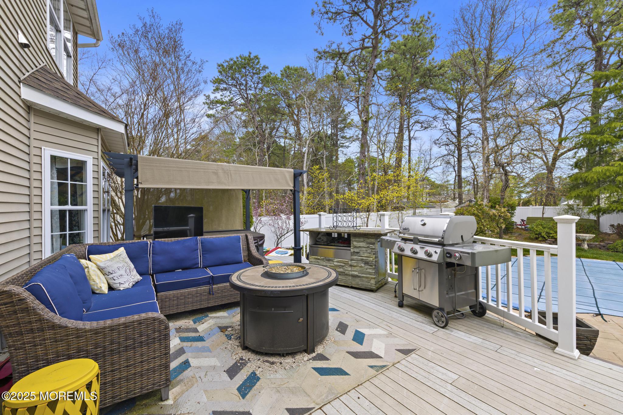 16 Ridgeview Drive