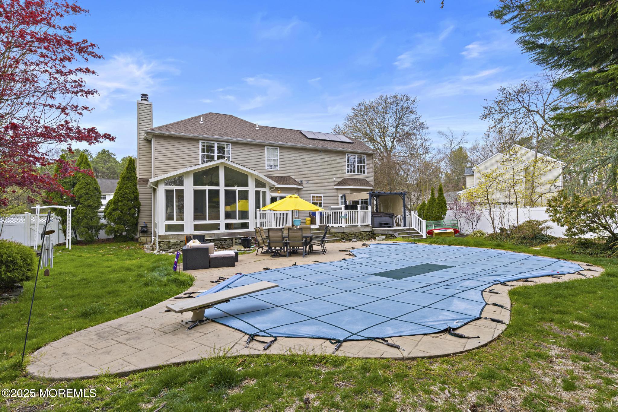 16 Ridgeview Drive