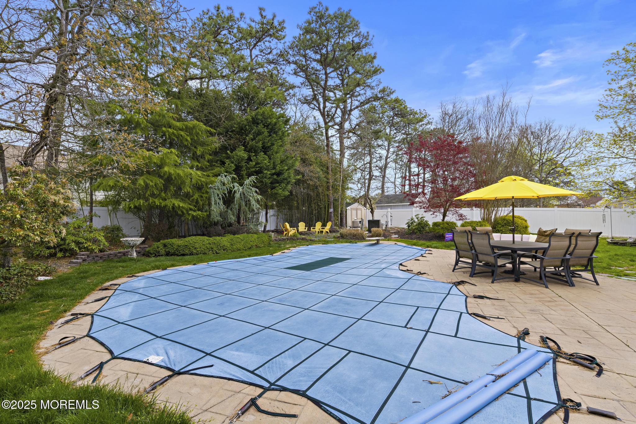 16 Ridgeview Drive
