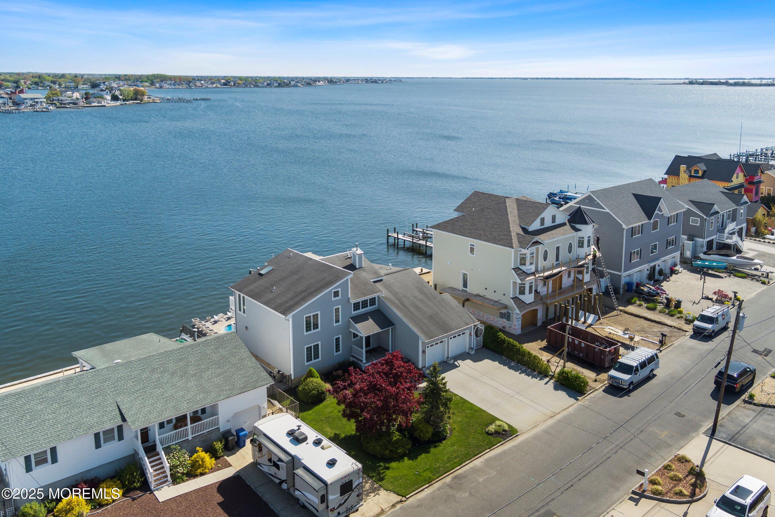 1832 Ensign Court