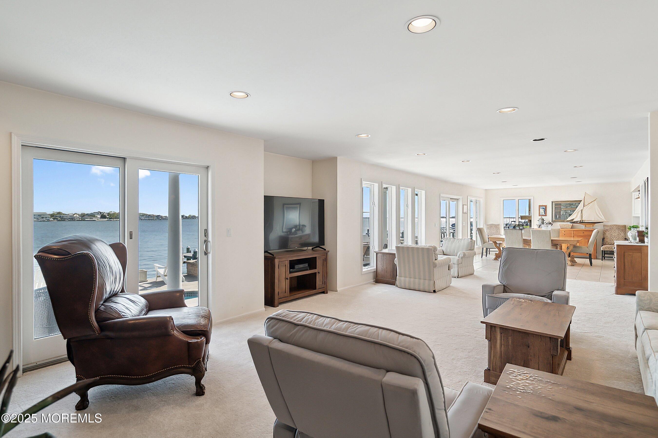 1832 Ensign Court
