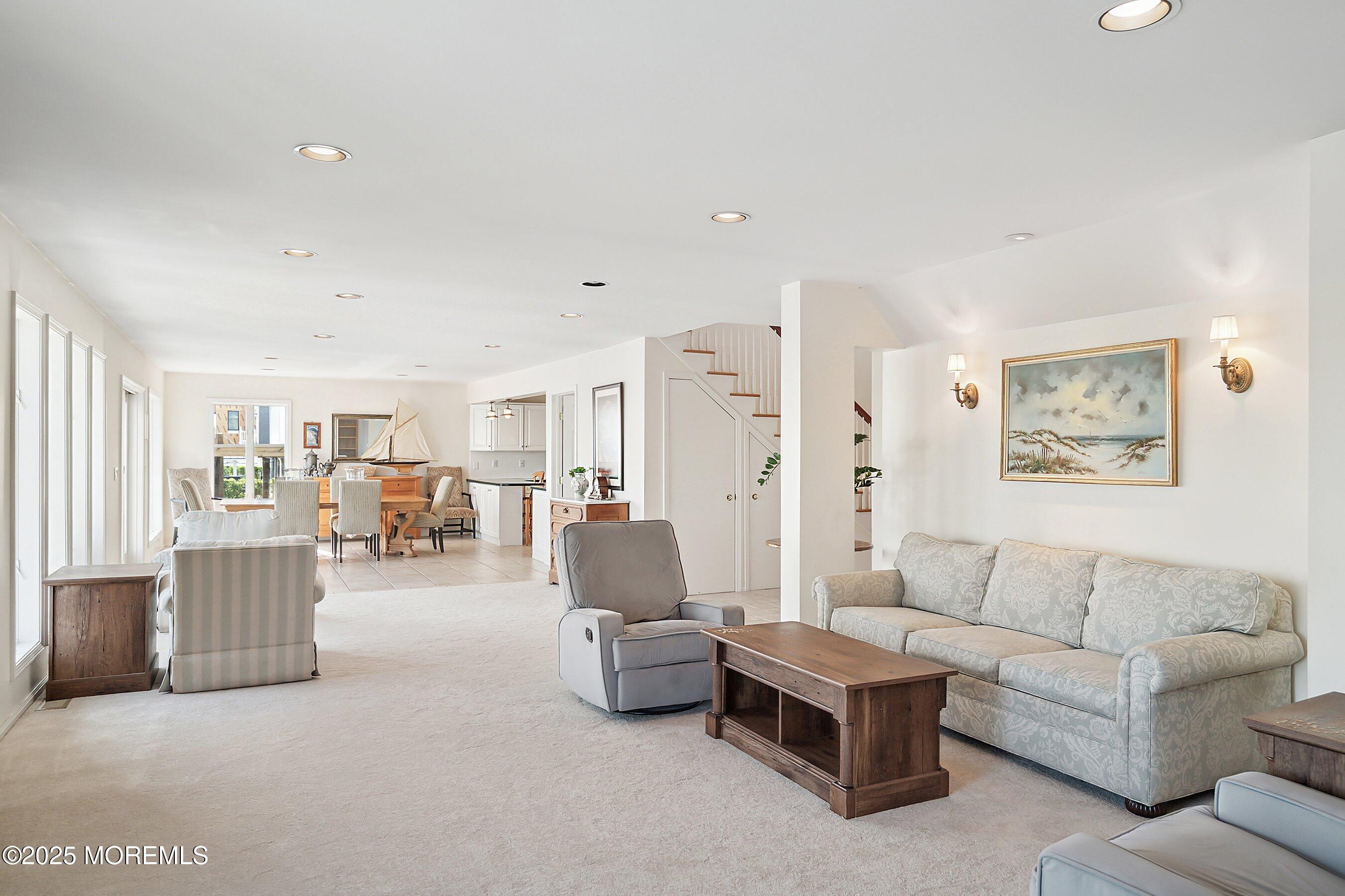1832 Ensign Court