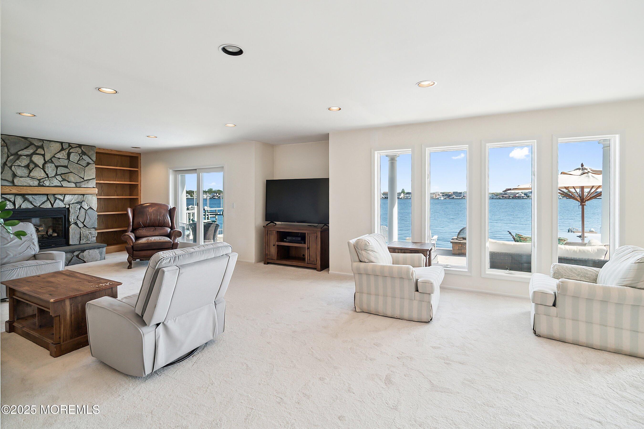 1832 Ensign Court