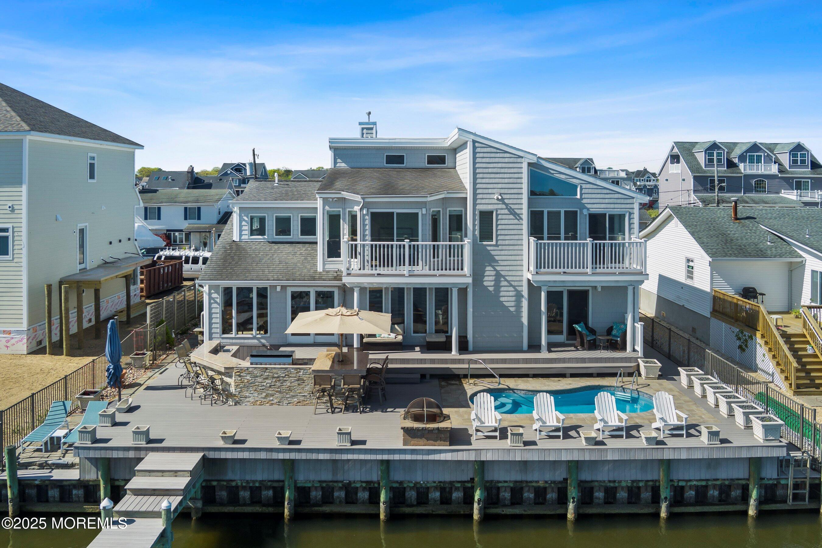 1832 Ensign Court