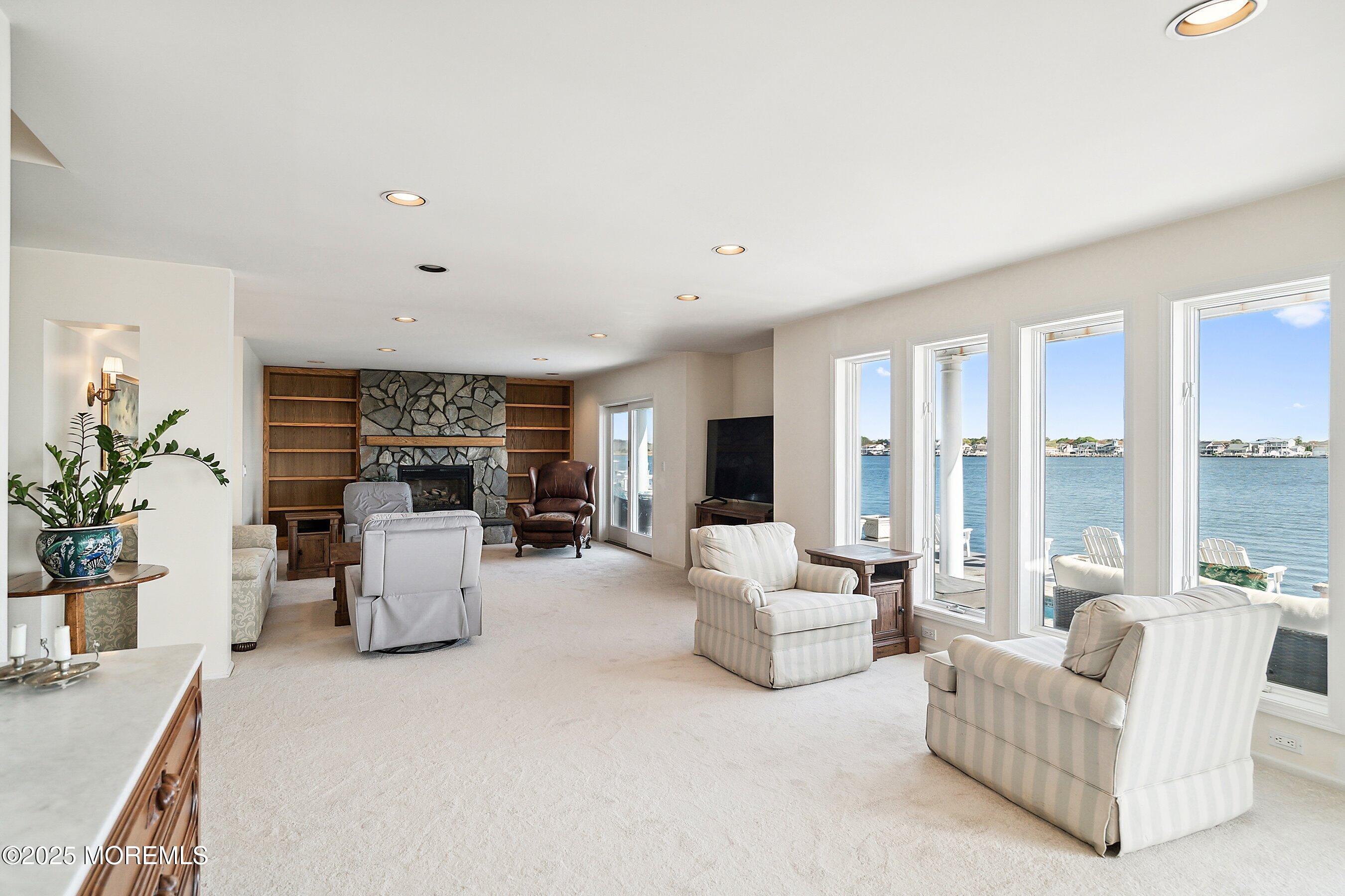 1832 Ensign Court
