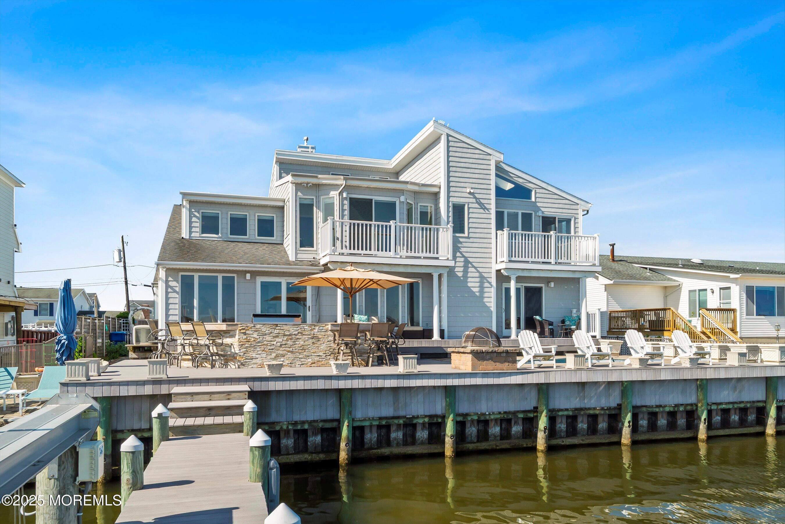 1832 Ensign Court