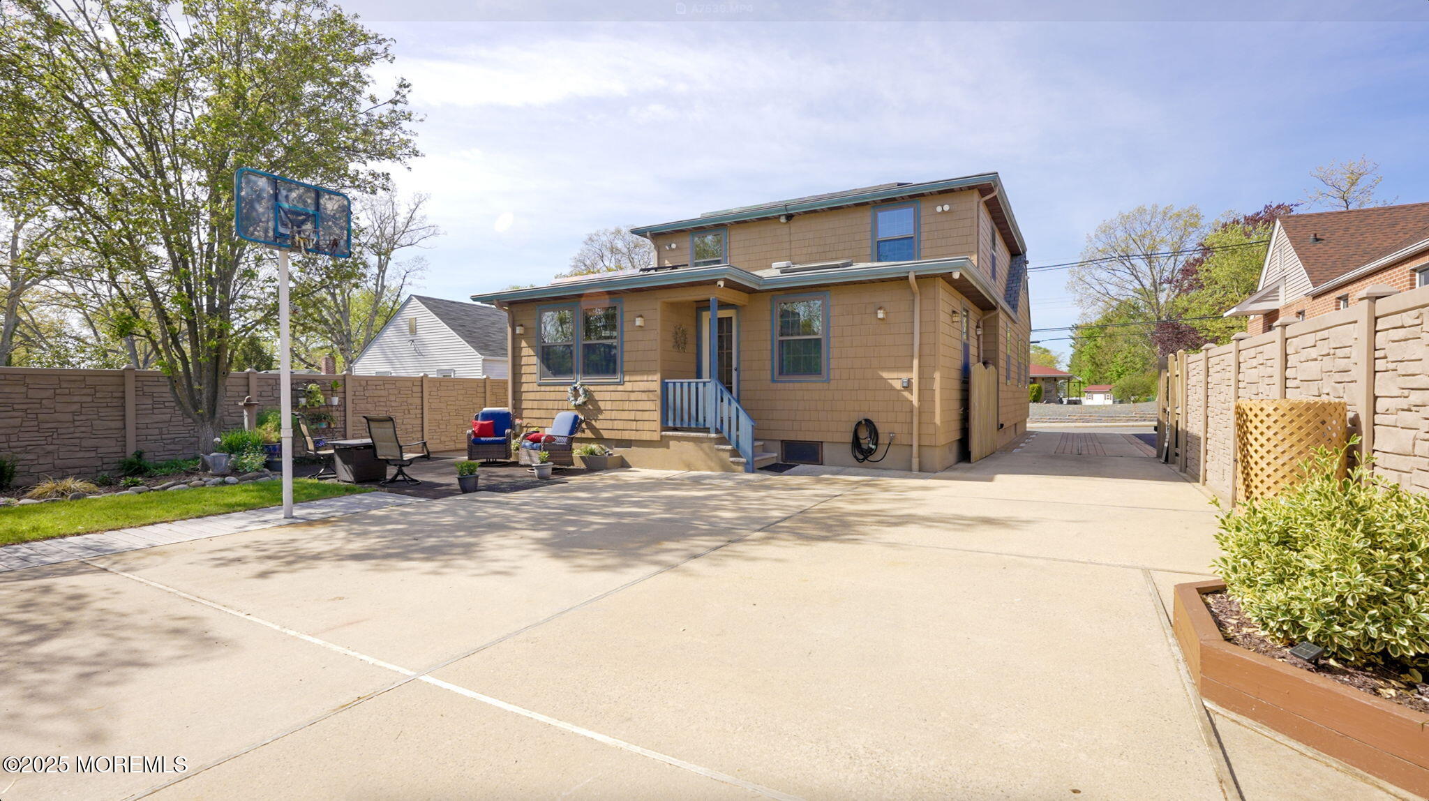 203 Dayton Avenue