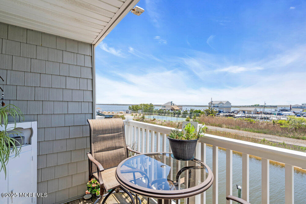 441 E Bay Avenue 8