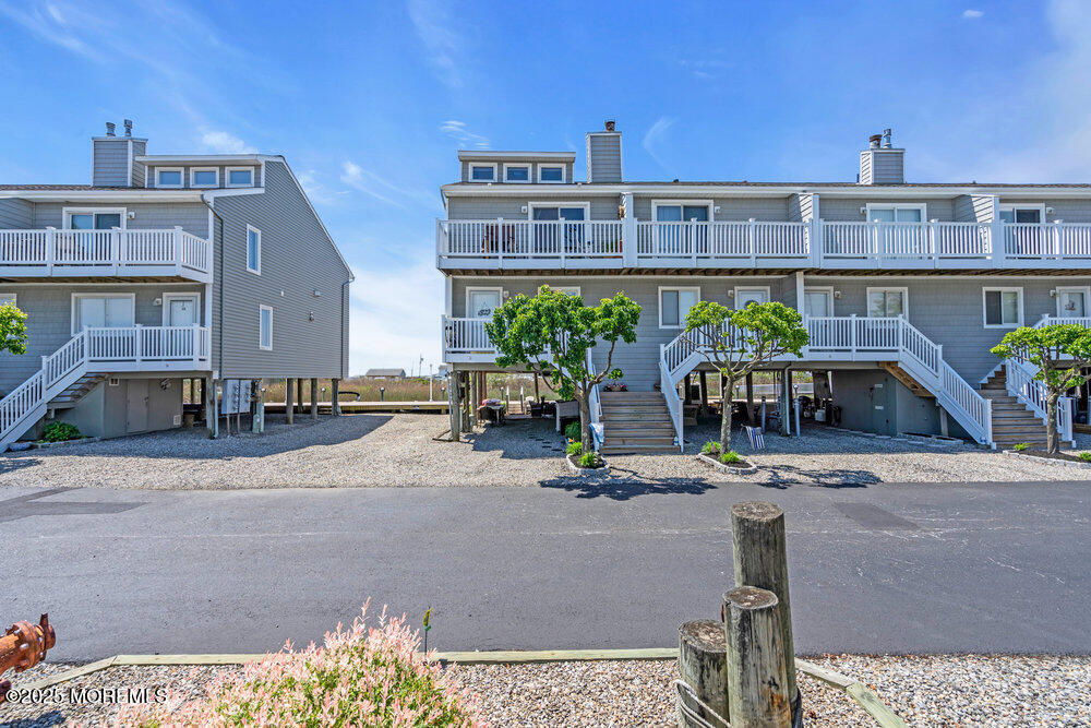 441 E Bay Avenue 8
