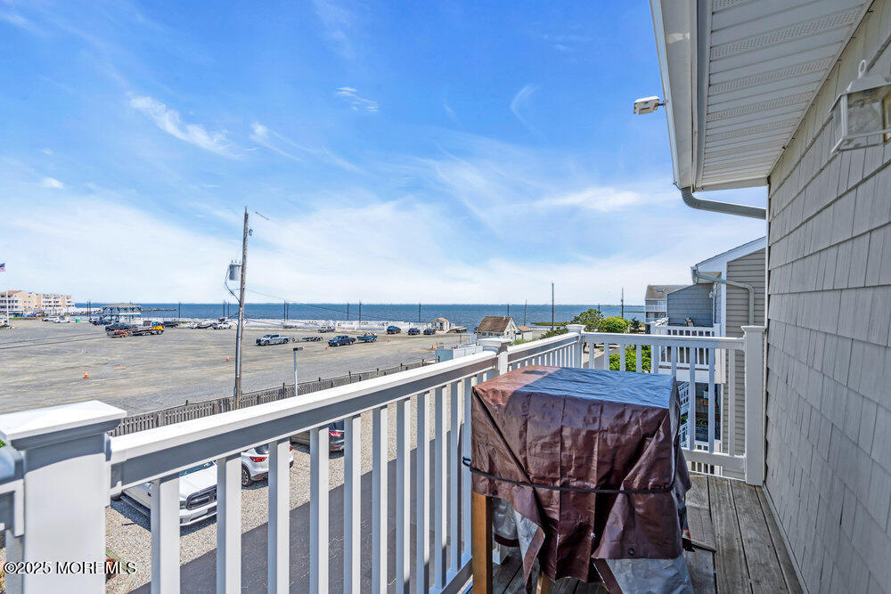 441 E Bay Avenue 8
