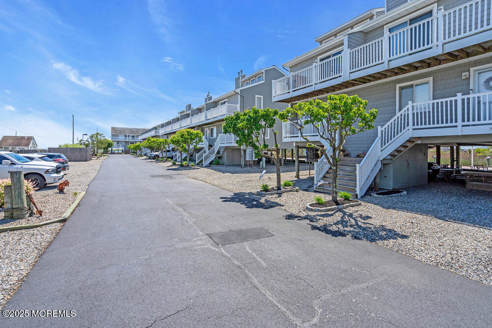 441 E Bay Avenue 8