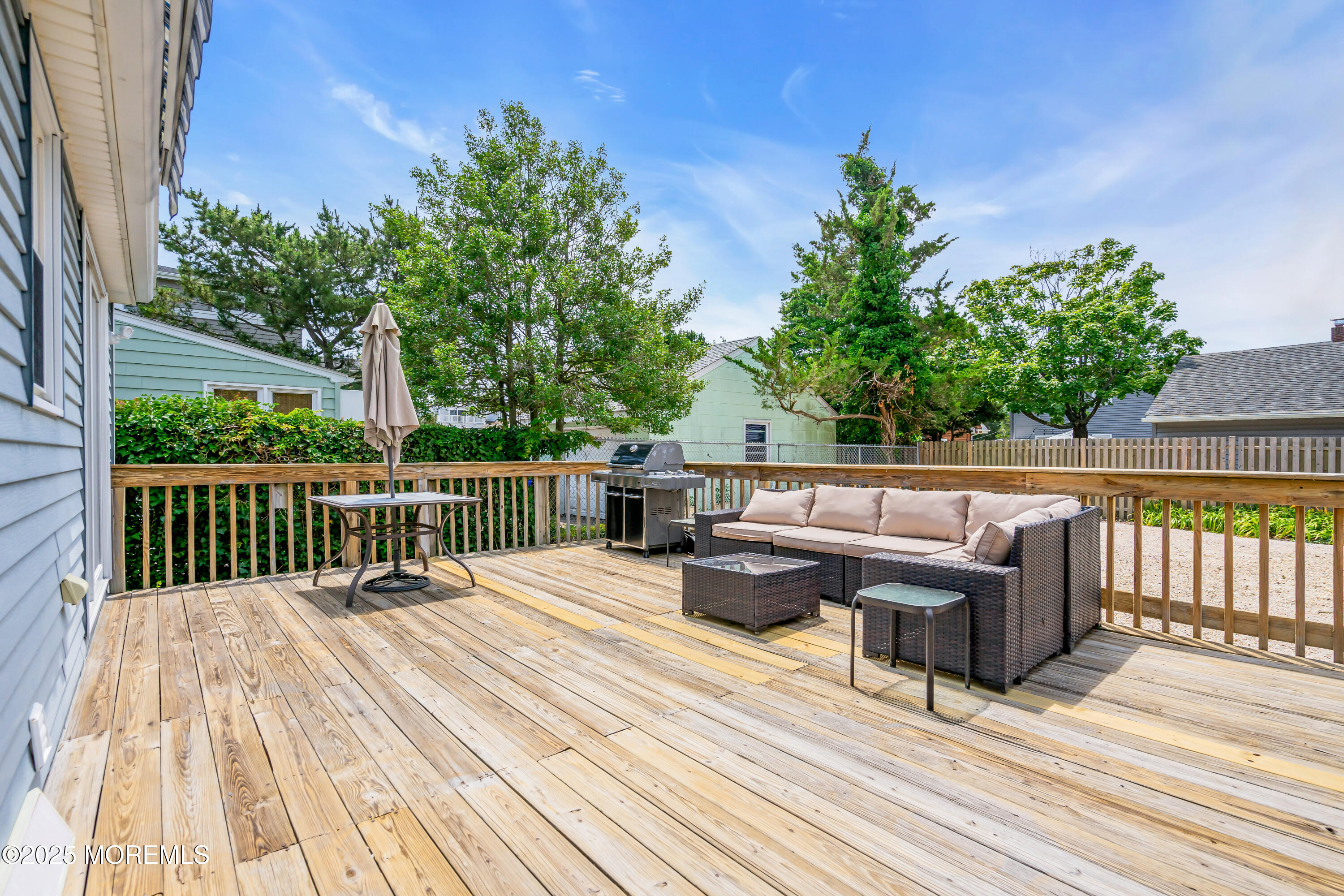 358 W Sixth Street