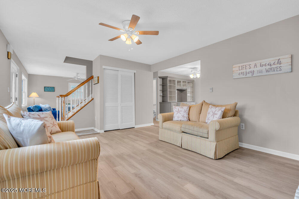 358 W Sixth Street