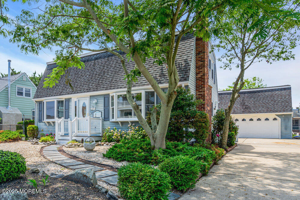 358 W Sixth Street