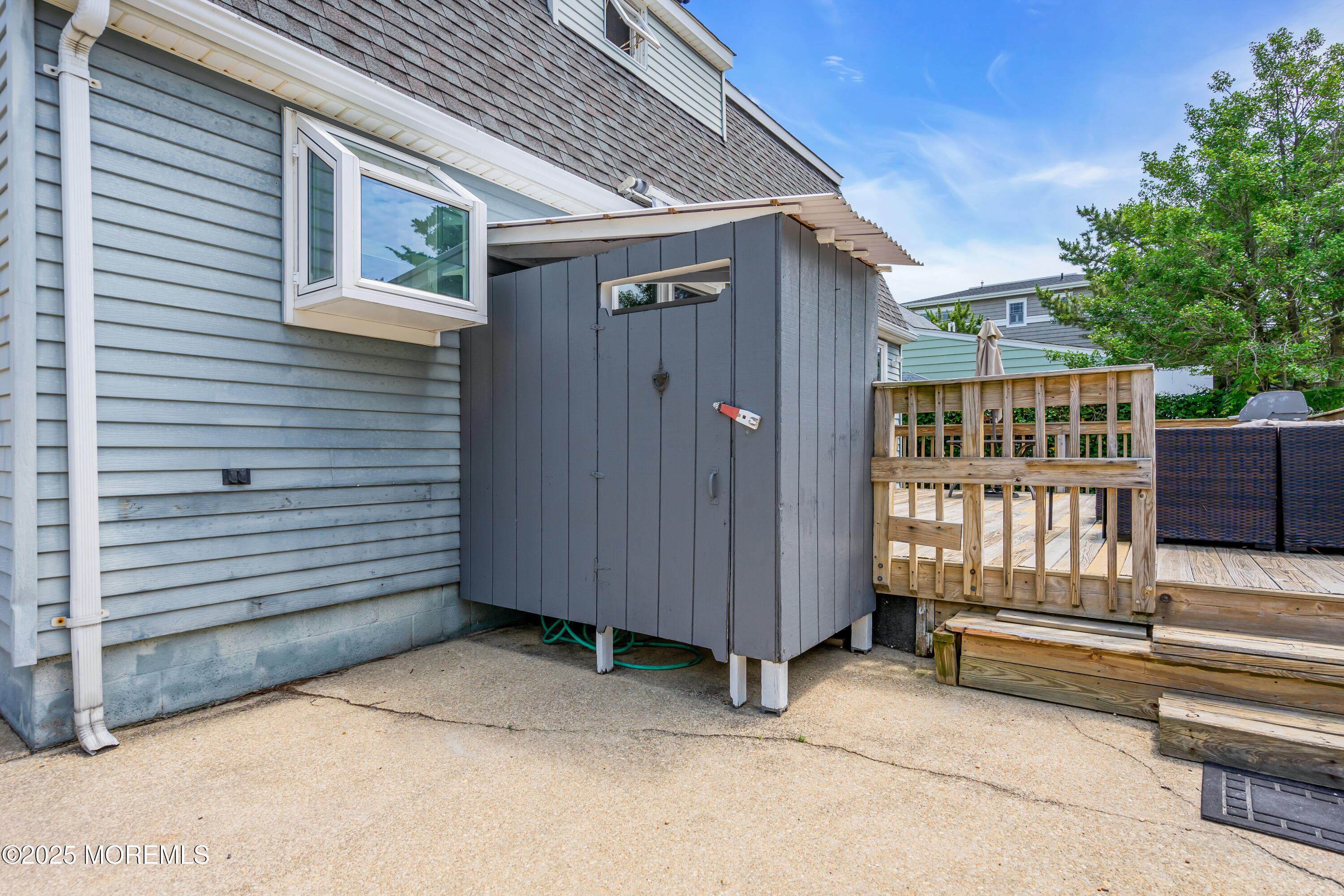 358 W Sixth Street