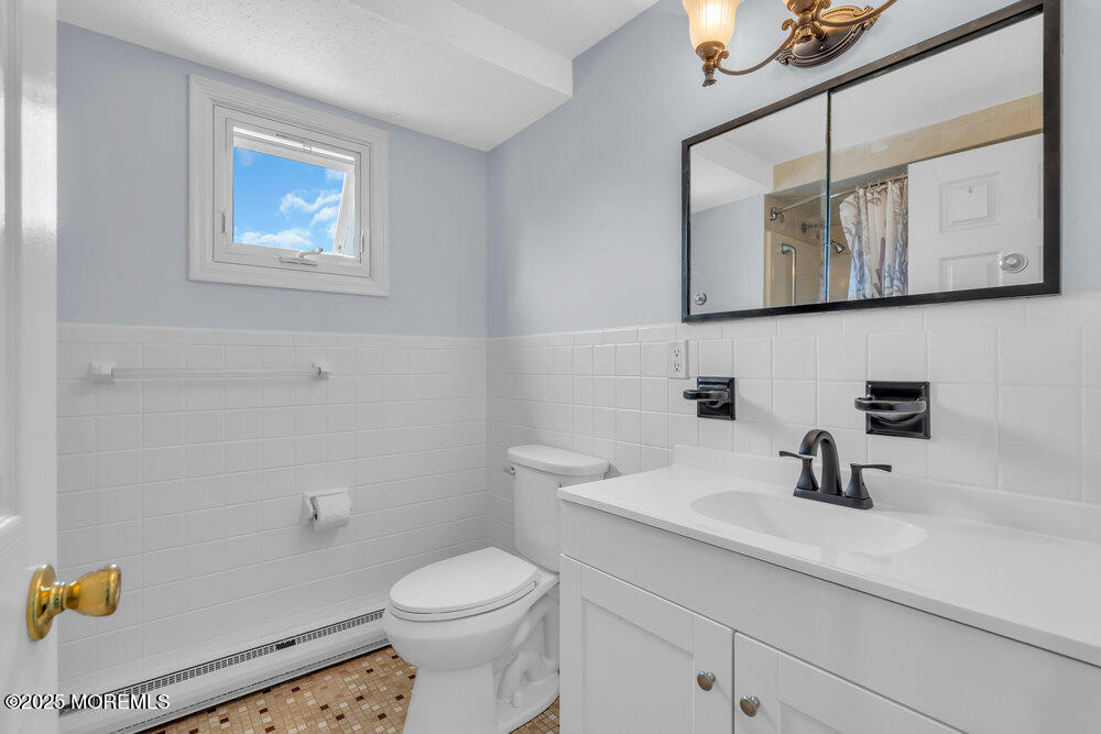 358 W Sixth Street