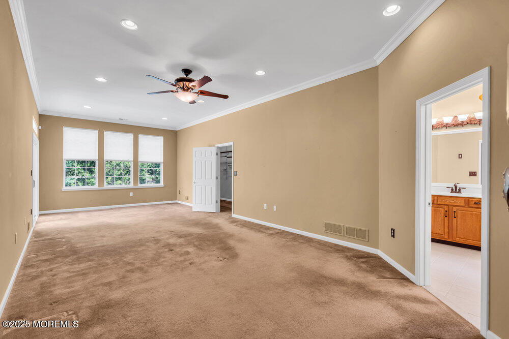 6 Idlebrook Court