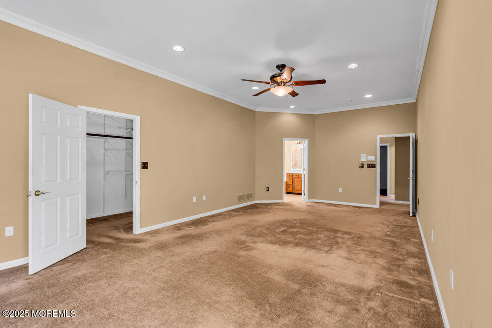 6 Idlebrook Court