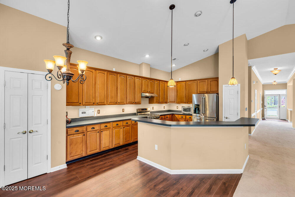 6 Idlebrook Court
