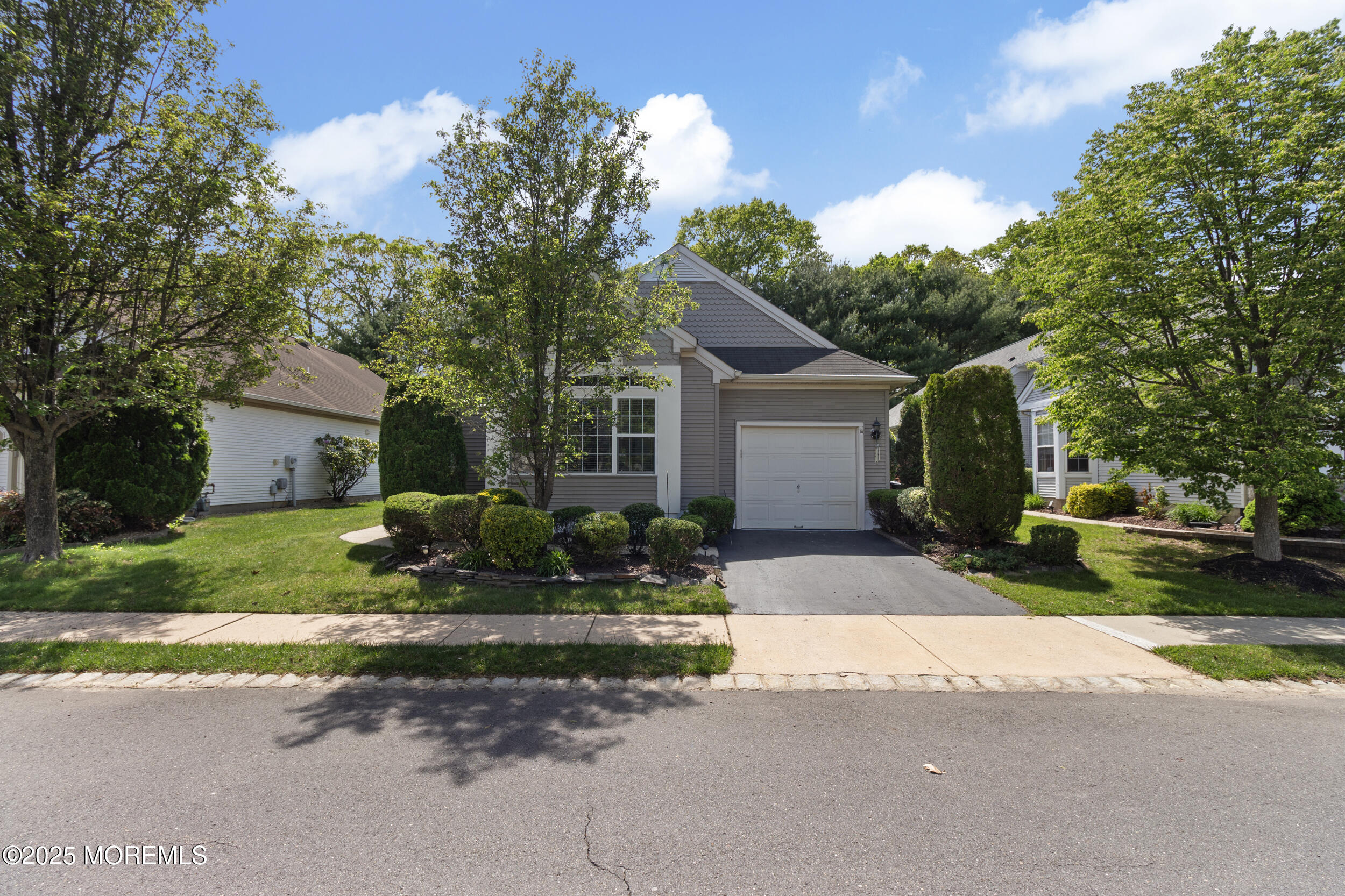 16 Devereux Drive