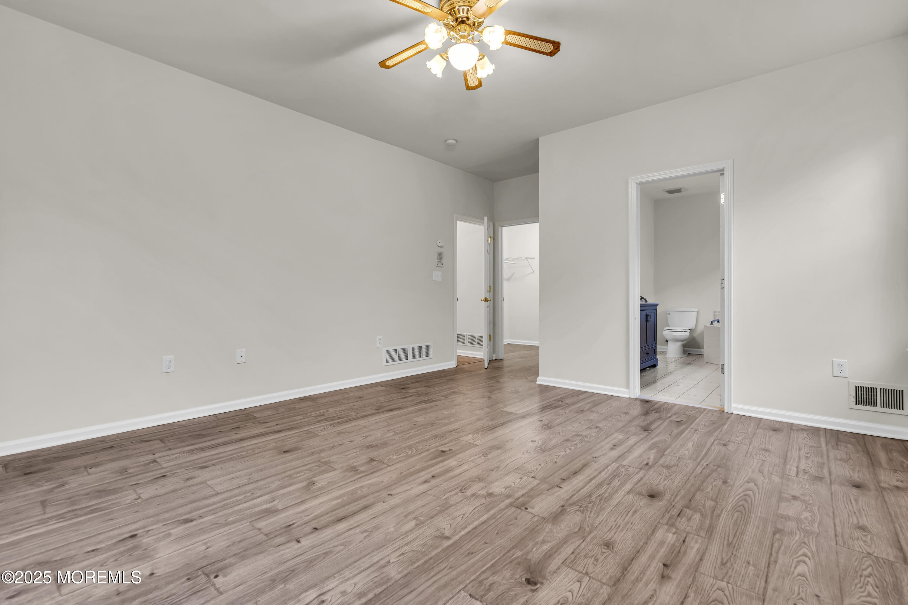 128 Lakeland Drive