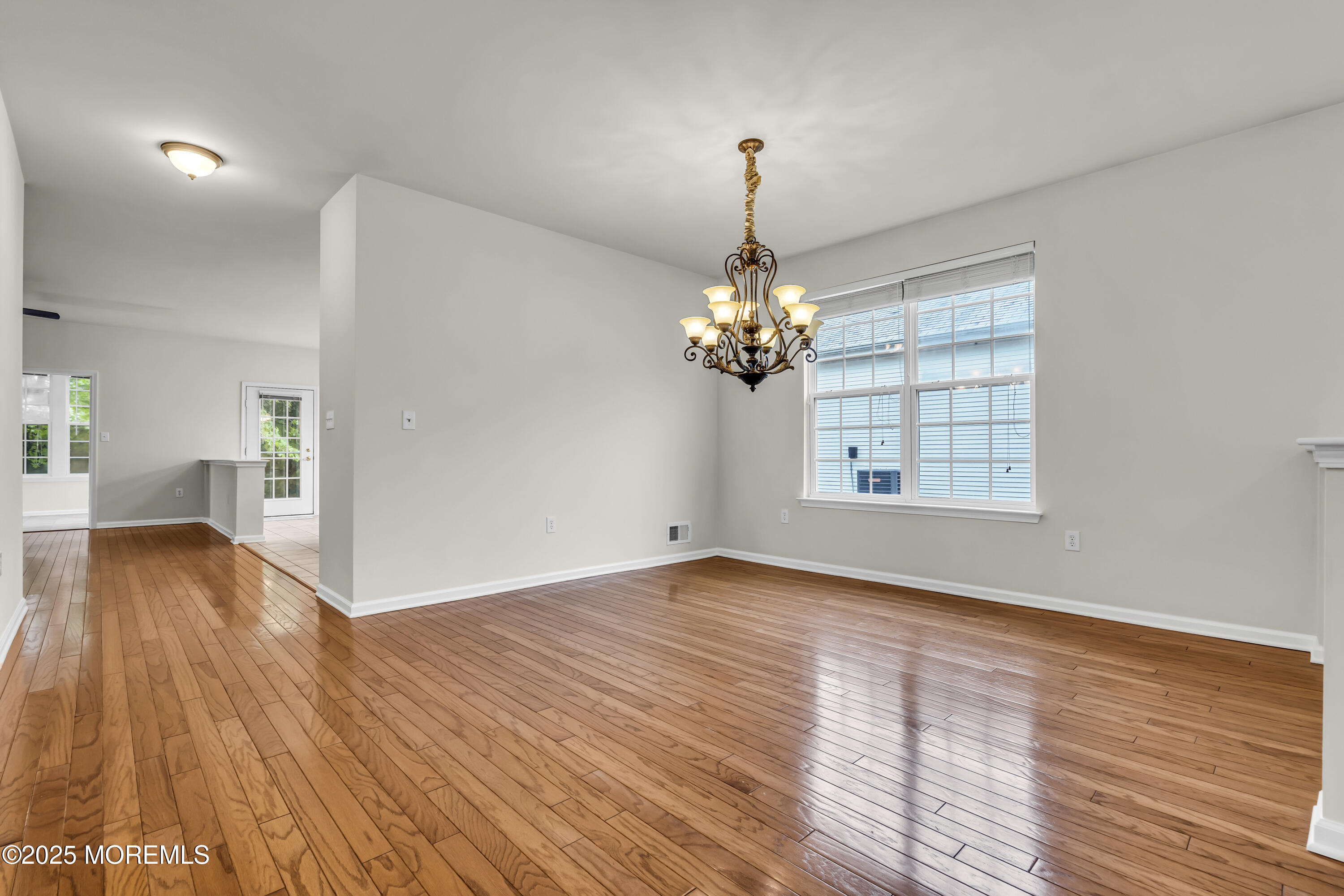 128 Lakeland Drive